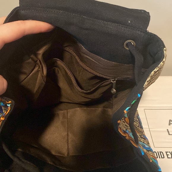 Back pack - Picture 2 of 3